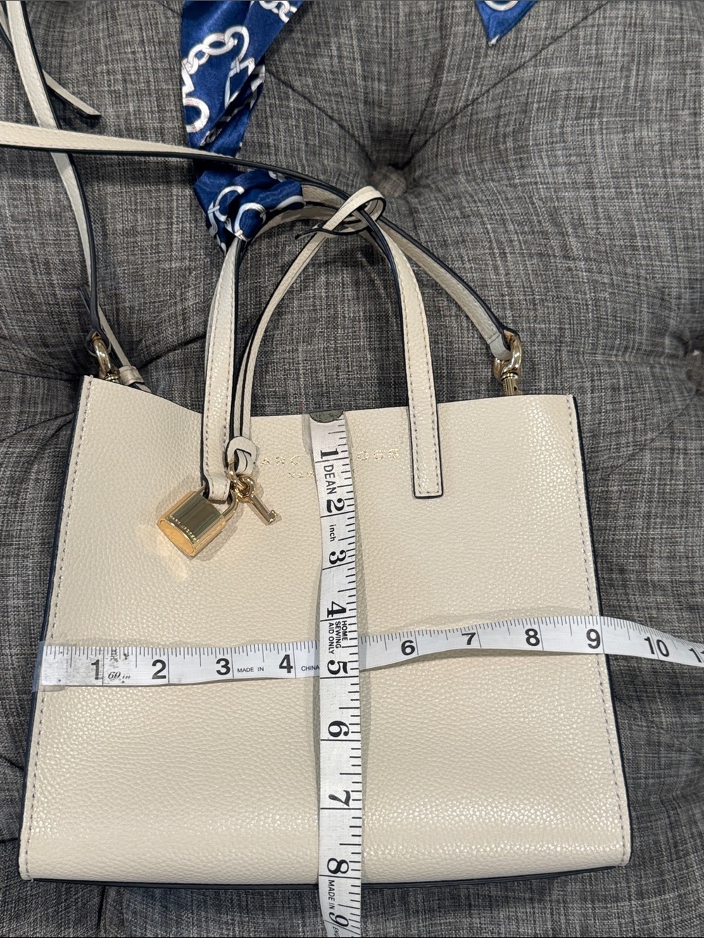 Marc Jacobs Bag Mini Grind Cream Leather Tote Crossbody with Navy Scarf - Picture 17 of 17